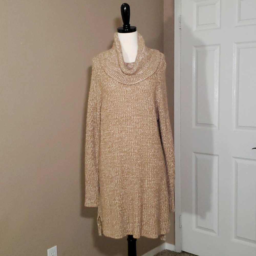A New Day Sweater Long sleeves, round neck Size XL
